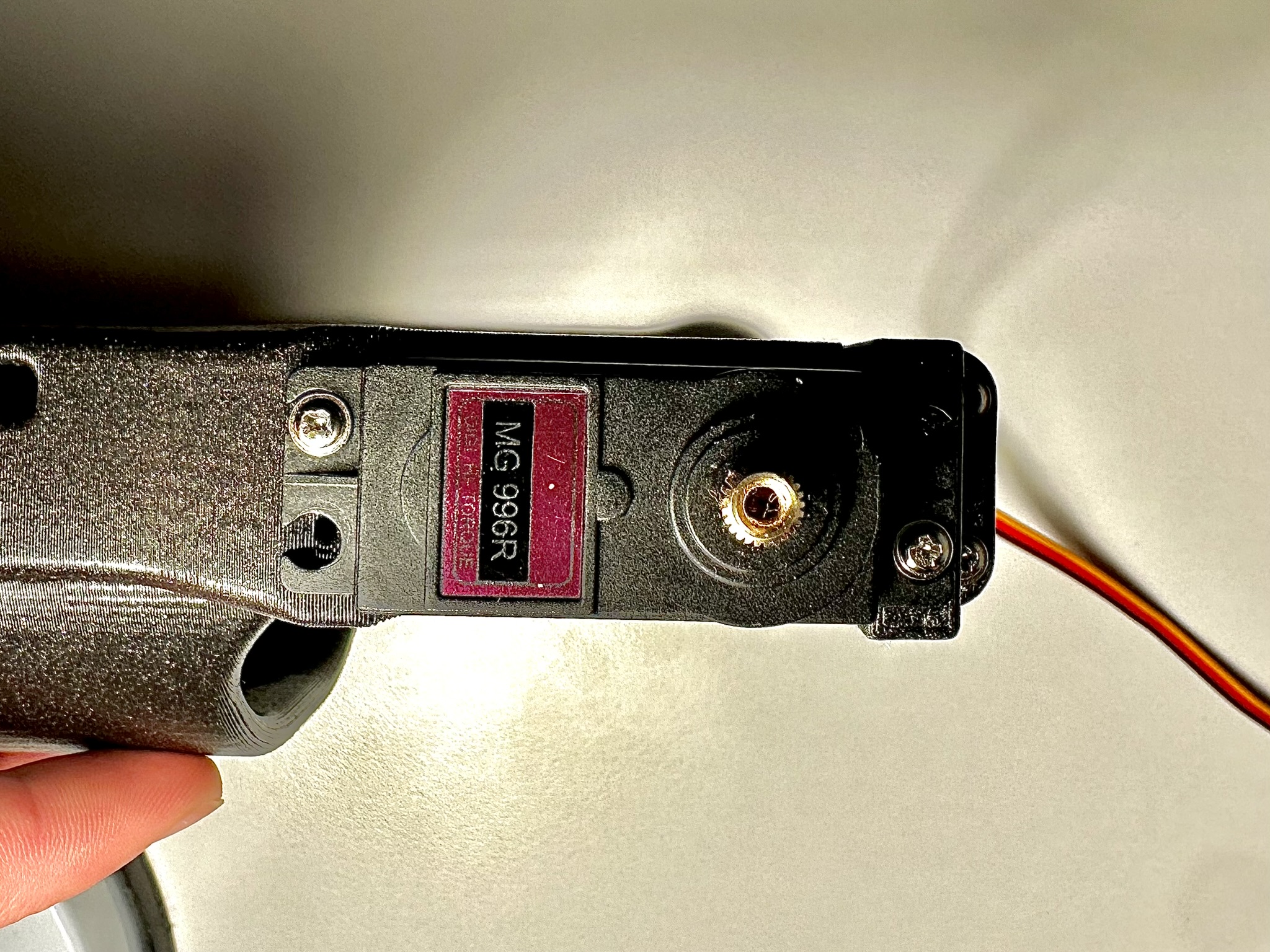 MG 996R servo